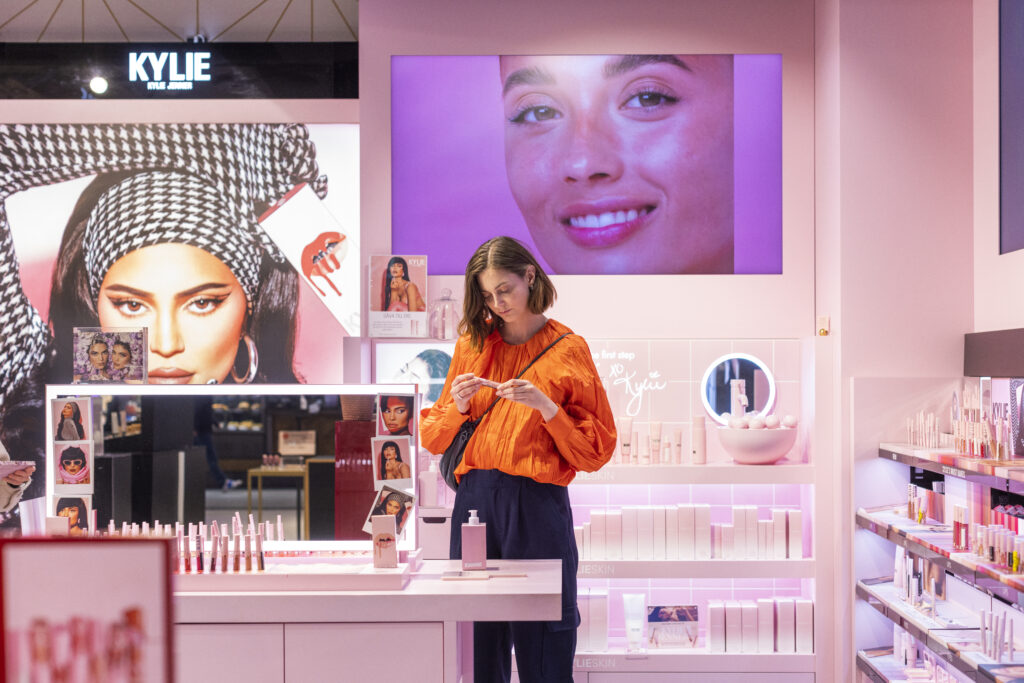 Shopping Gallerian kicks